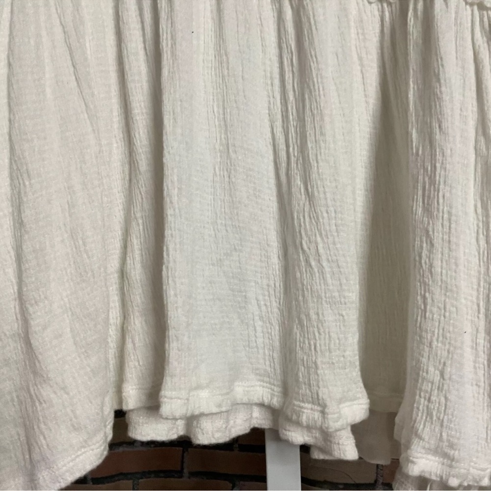 Taylor & Sage Women’s L Sleeveless Women’s Pullover Top Off White blouse - Picture 7 of 7